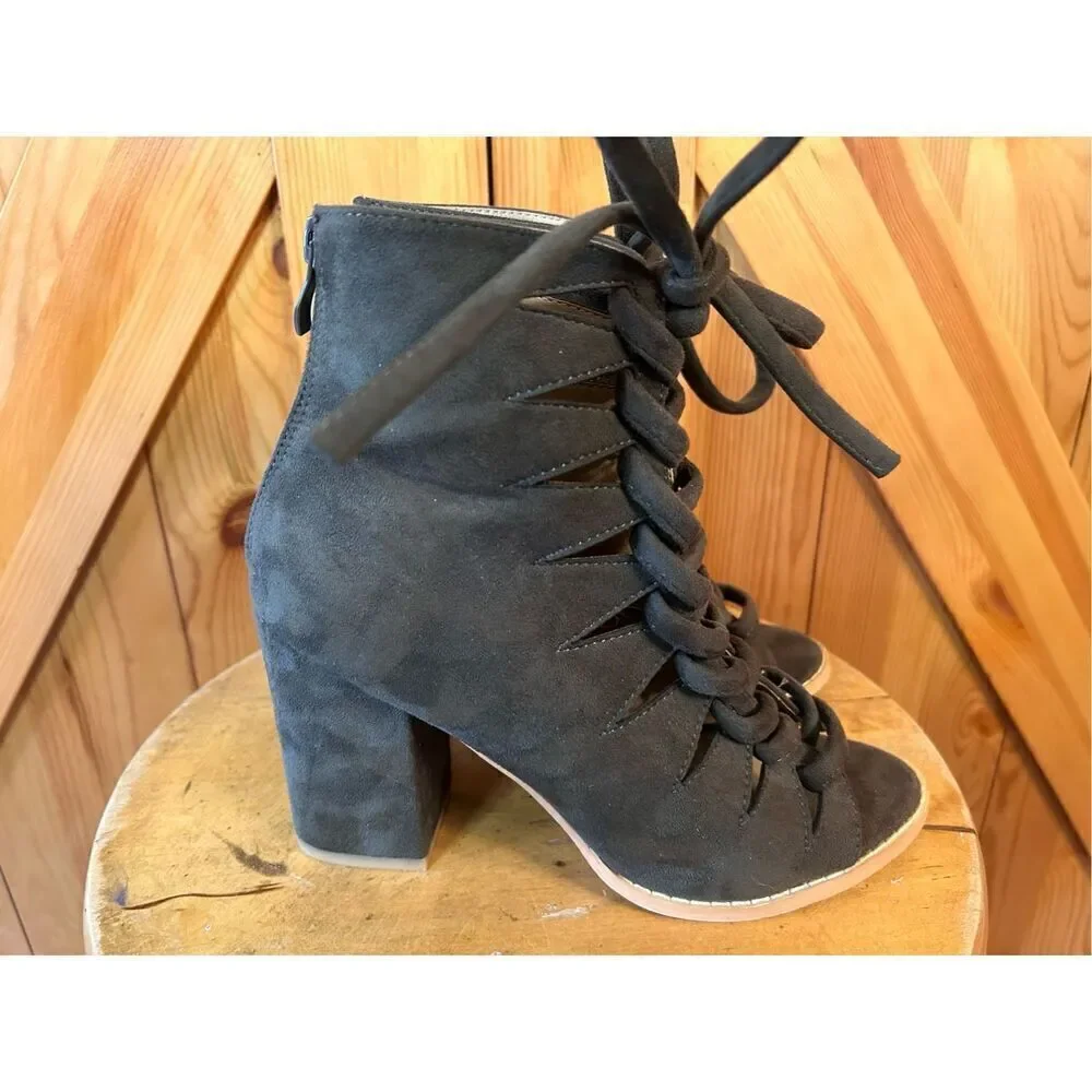 SODA Suede Laced Up Heels Olive Size 7.5